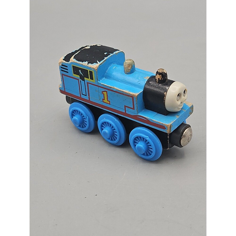 Thomas Friends Wooden Railway Thomas Flat Magnet Staple 1996 Train Tank Vintage